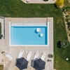 Blick von oben auf den privaten Pool des Ferienhaus La Melusina in den Marken