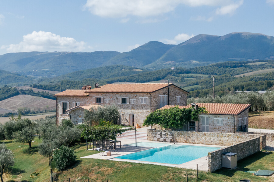 Grosses Steinhaus mit privatem Pool in Umbrien