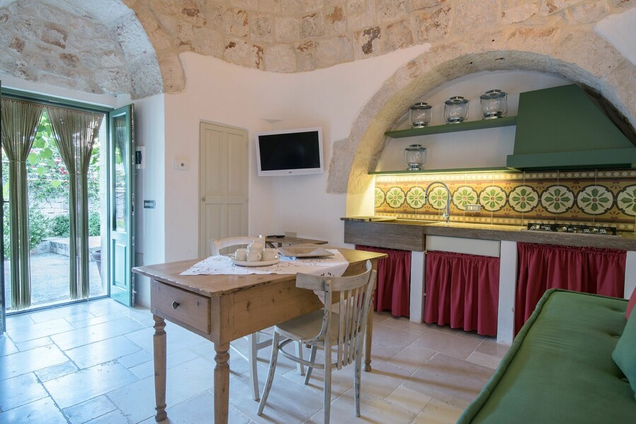 048-trulli-piccoli-locorotondo-rarovillas-2160px