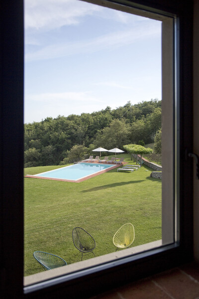 Auch von den großen Fenster aus können Sie Ihren Blick in die Gegend schweifen lassen