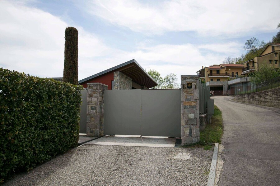 372a3a7b-d74f-49e9-a3b1-ab2231926fb0.