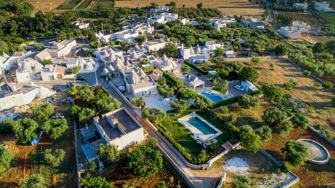 095-trulli-piccoli-locorotondo-rarovillas-2160px