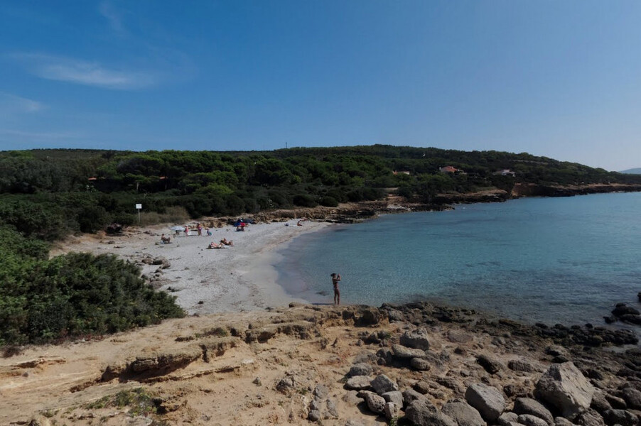 casa dei lentischi beach