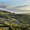 Landschaft der Marken in Italien mit dem Ferienhaus Ca Mattei