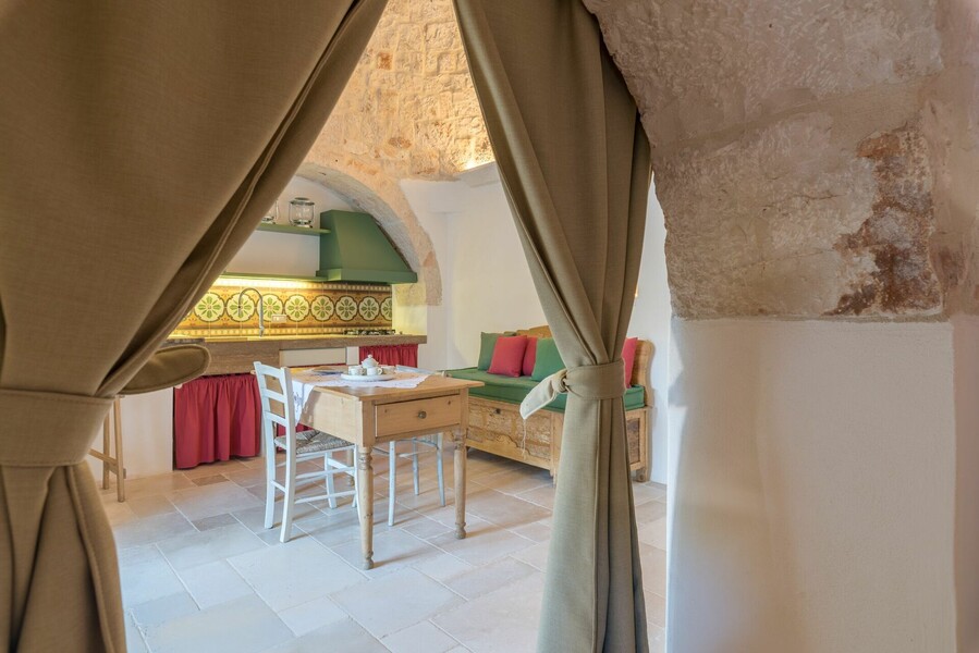 052-trulli-piccoli-locorotondo-rarovillas-2160px