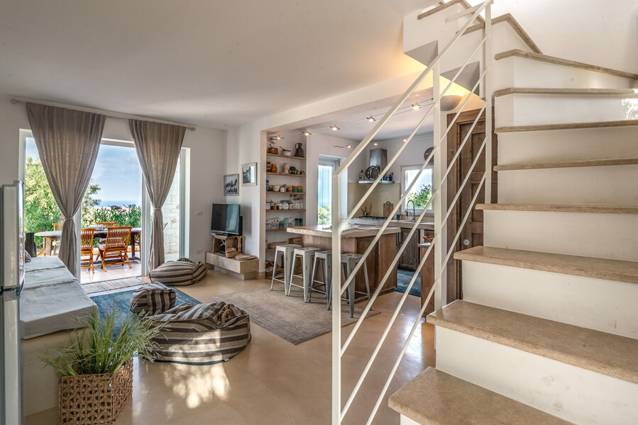 015-villa-butterfly-1920-rarovilals