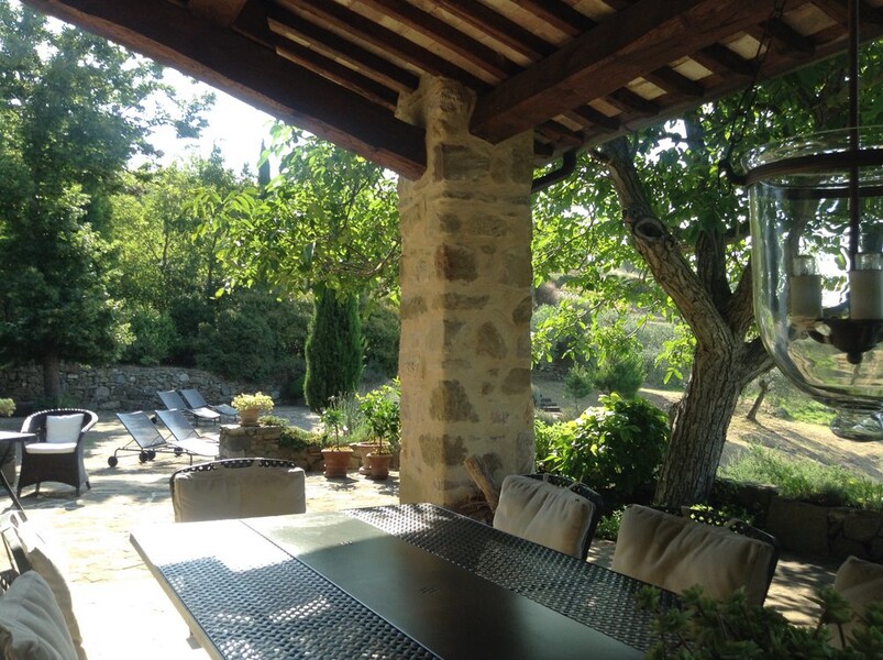 Überdachte Terrasse im Ferienhaus La Bastia in Umbrien