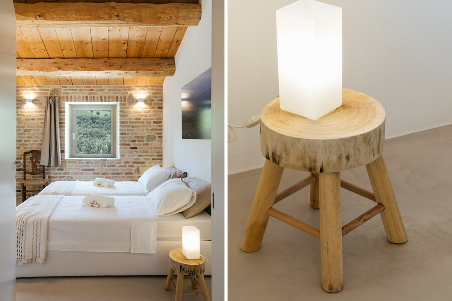 Modernes Schlafzimmer und Nachttisch in der Casa Fontegenga Le Marche