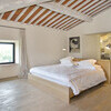 Eine helle und freundliche Einrichtung der Schlafzimmer der Villa La Maccinaia
