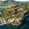 Die Villa Procchio auf der Insel Elba auf einem Fels gebaut