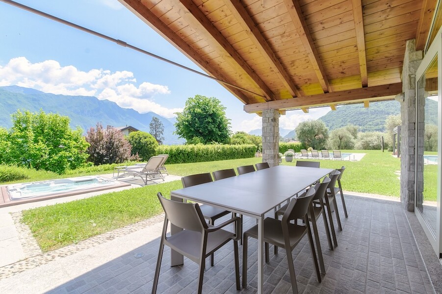 Villa Sissi - outdoor table