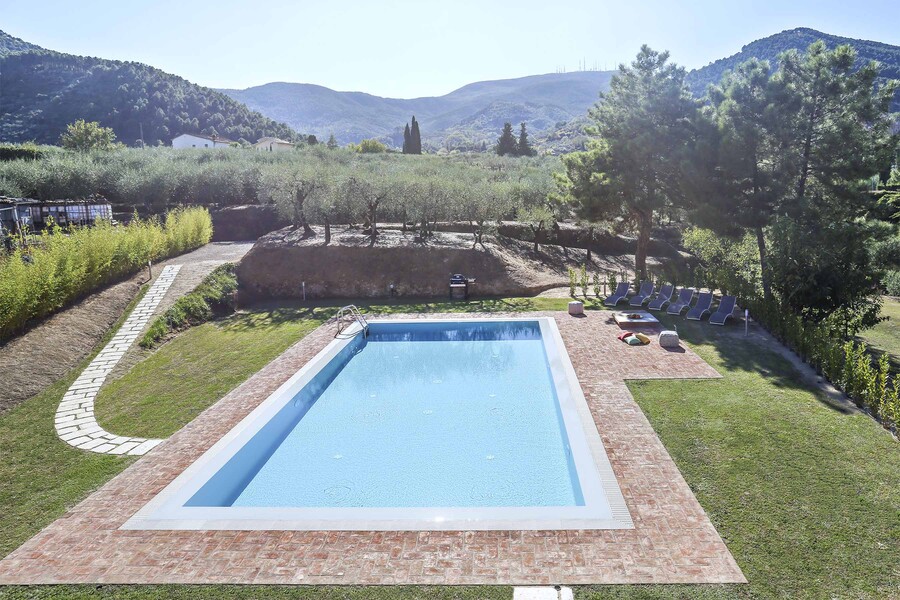 Schwimmbad im Garten vom Ferienhaus Uva in der Toskana