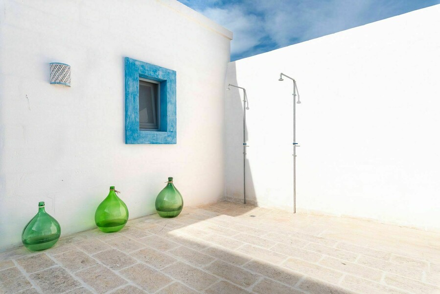 r305r-089-masseria-tufo-bianco-villa-for-rent-fasano-puglia-raro-villas