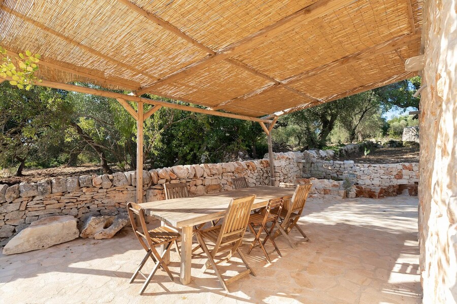 Trulli-of-stars-lunch-table