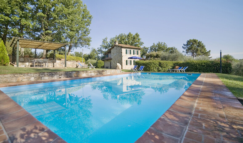 Broccolo Ferienhaus mit Pool Lucca