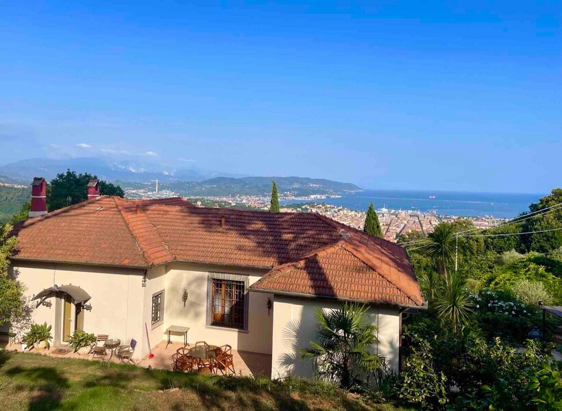 villa spenser hinten 23508b2d-bf81-49c7-8882-494c2f031671
