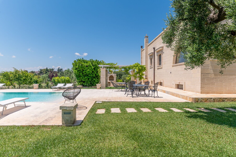 000-villa-gemapir-carovigno-alto-salento-puglia-2022-raro-villas