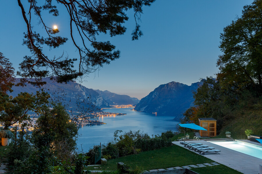 Villa Ponti Bellavista Moon Rise and Village Lights