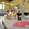 Genießen Sie einen regionalen Wein direkt aus dem Umland des Ferienhaus Giannello