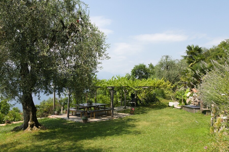 VillaCastelletto naturalpond MH small 0440