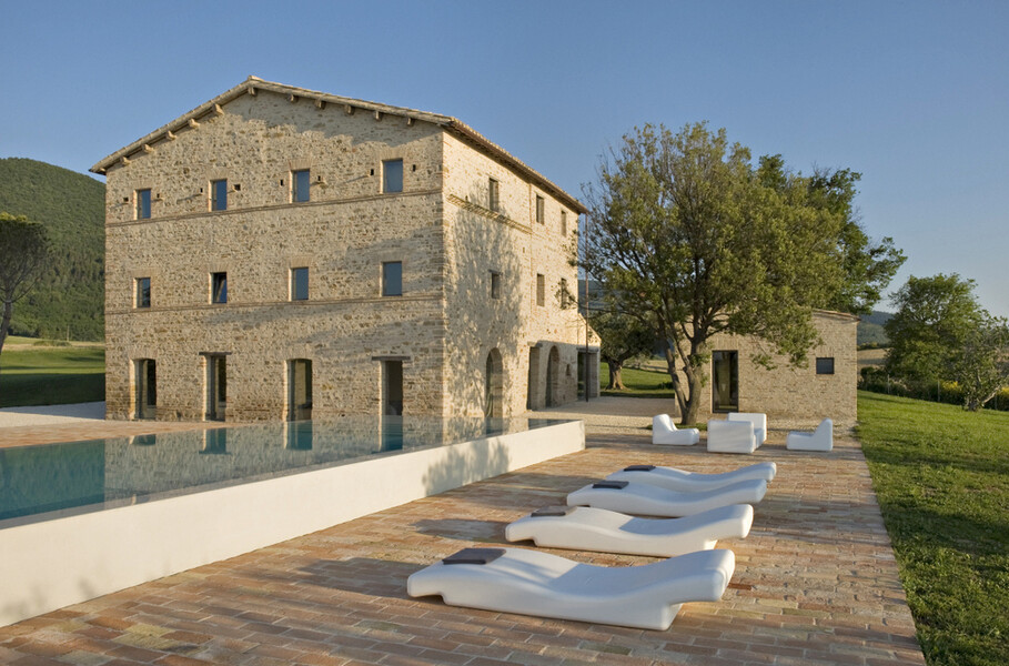 Casa Olivi design villa with infinity pool in Le Marche countryside Italy